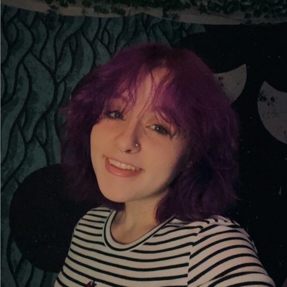 Meet your Posher, Bethany - Picture 1 of 7